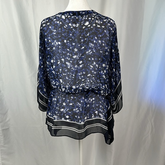 MICHAEL KORS Printed Draw String Tie Kimono Sleeve Handkerchief Blouse - Picture 3 of 13
